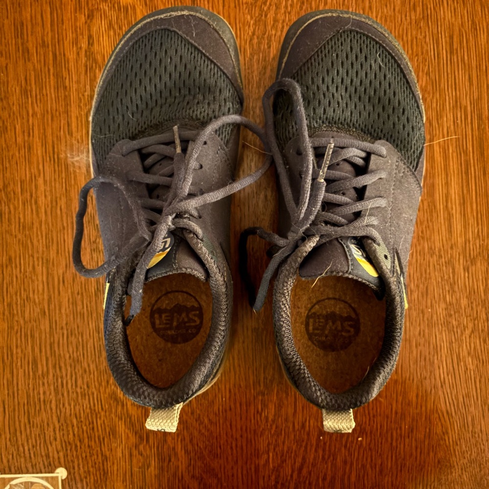 Navy Lems women sz8